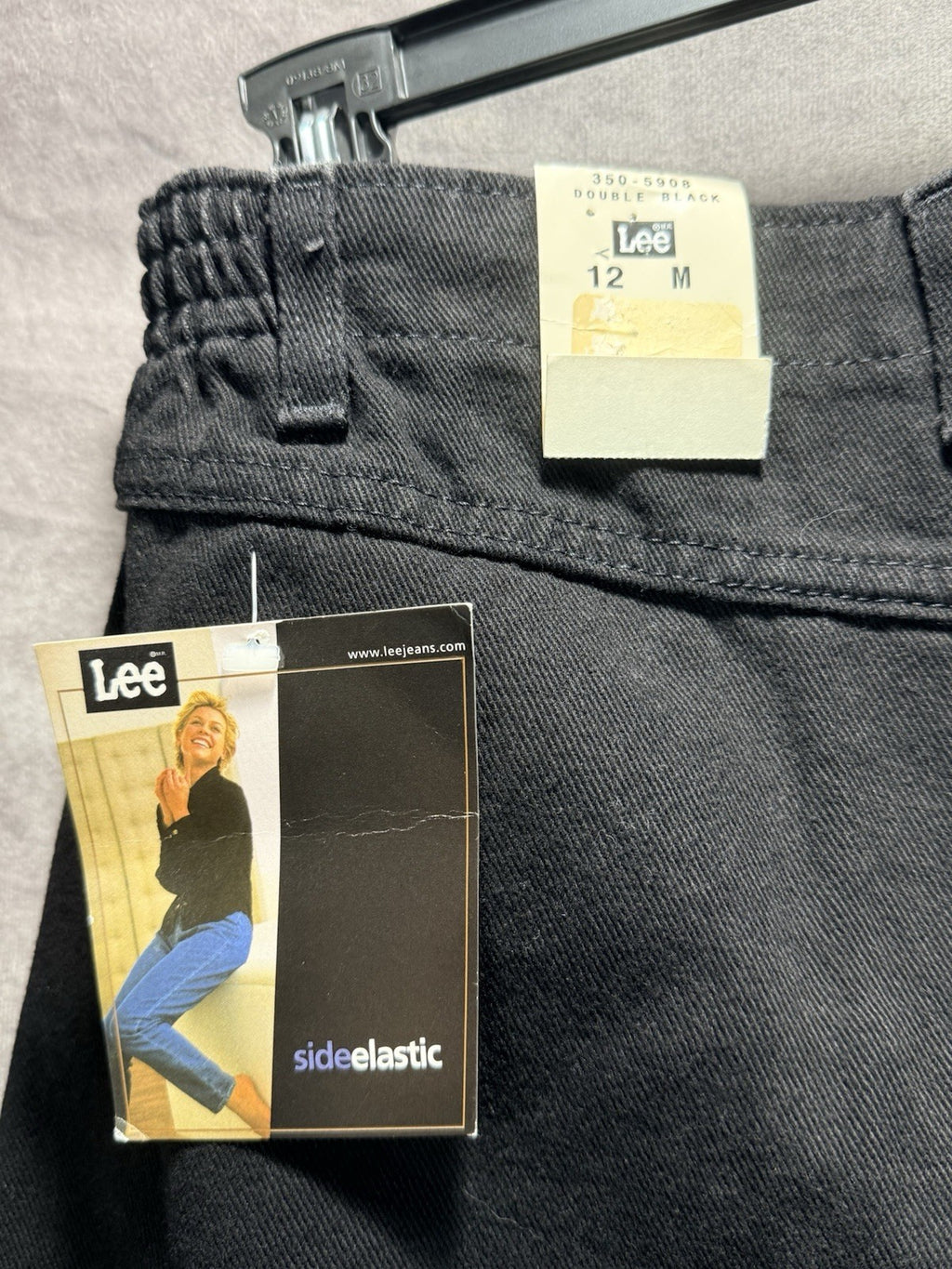 NWT Lee Jeans Double Black Elastic Sides Women’s Size M