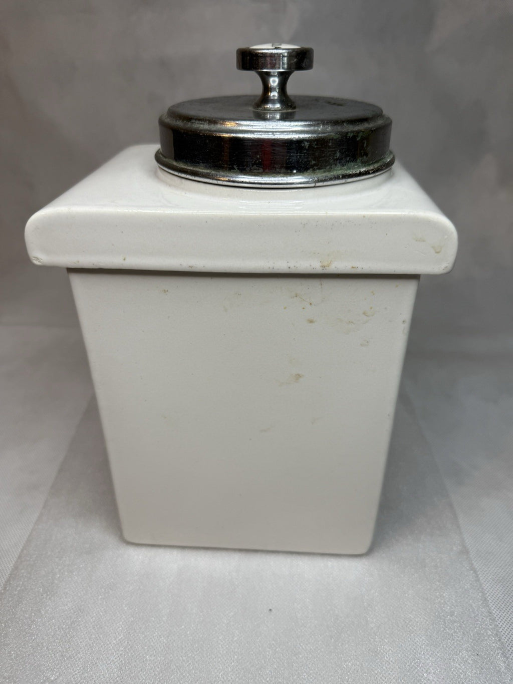 Vintage Rare Walrus Mfg Co. Cocca Cola Syrup Dispenser  Ceramic  1931