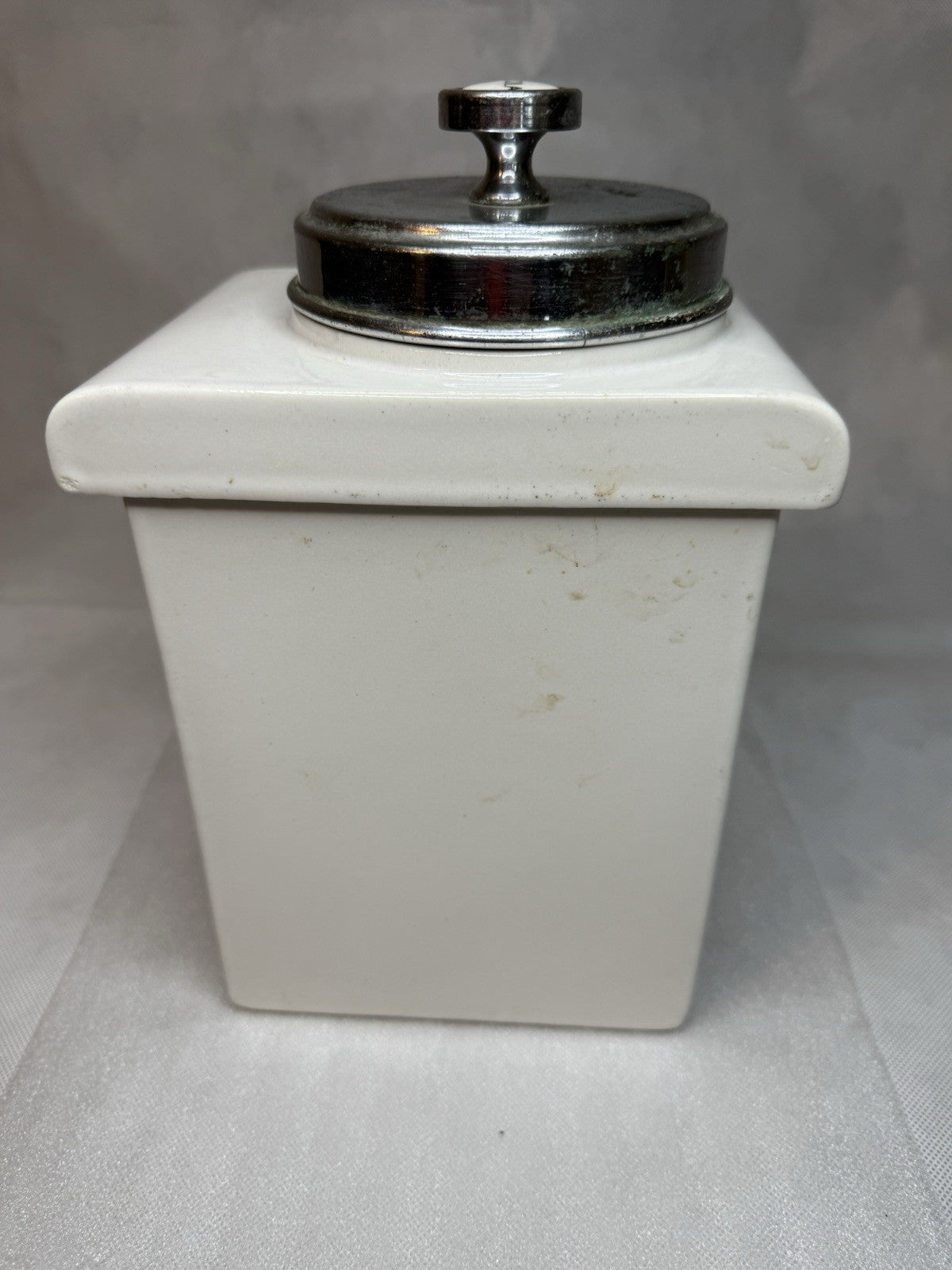 Vintage Rare Walrus Mfg Co. Cocca Cola Syrup Dispenser  Ceramic  1931
